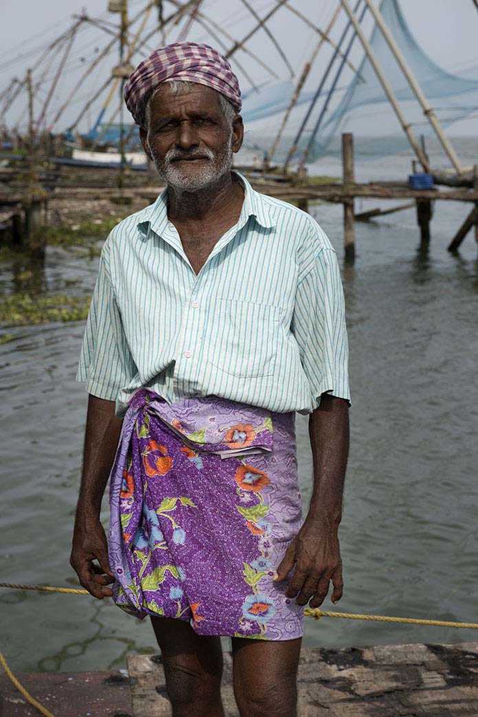 Fisherman, Chinese fishing nets, Kochi, Fort Kochi, Cohin, Kerala, South India, India, Faces Places and Plates blog