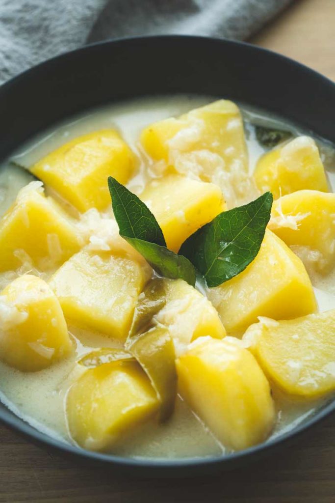 urulakizhangu-Kerala-Potato-Curry